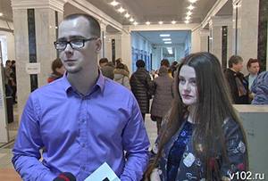 ИА «Высота 102»: Бывшие граждане Украины впервые голосуют на выборах Президента России в Волгограде